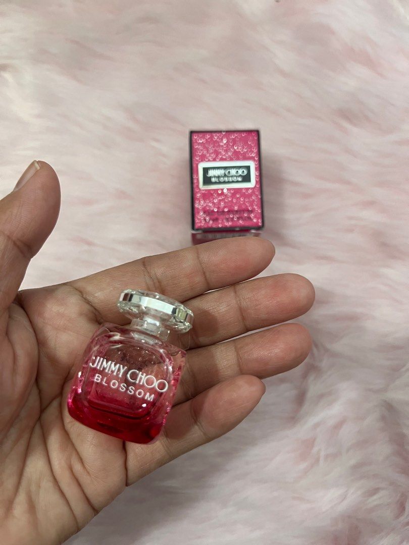 Jimmy Choo Blossom Mine Perfume EDP (Category: Fragrance & Deodorants) located in Manila. Submitted by modfit09 (Listing ID 1346012508, Image 3). Description: 100% authentic 4.5ml Dab type .