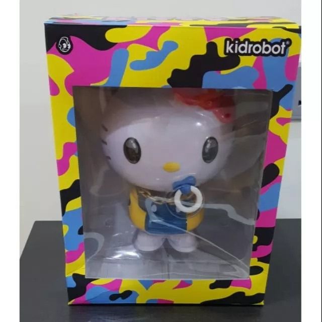 Kidrobot x Sanrio Hello Kitty Art Figures by Quiccs (Category: Designer & Blind Box Toys) located in Caloocan City. Submitted by mltoysph (Listing ID 1346083885, Image 1). Description: Kidrobot x Sanrio Hello Kitty Art Figures by Quiccs.