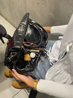 (Category: ) located in . Submitted by lisaa_ (Listing ID 1346092353, Image 1). Description: .