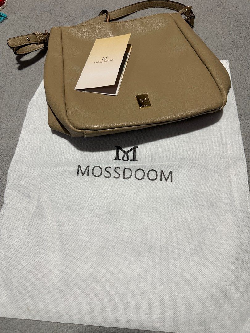 MOSSDOOM LARGE CAPACITY SHOULDER BAG (Category: Shoulder Bags) located in Mabalacat. Submitted by yamdevilles (Listing ID 1346069359, Image 2). Description: GINAMIT FOR TTOK AFFLIATE ONLYYYY COLOR: Aprirot.