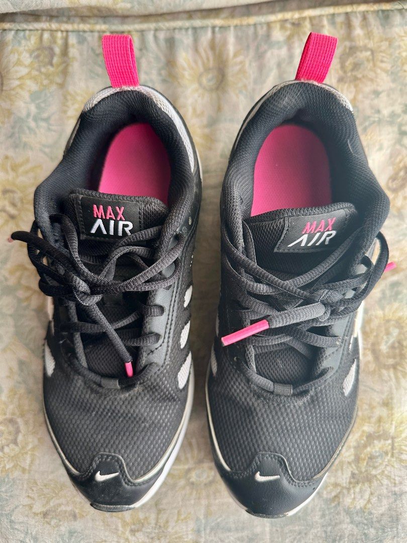 Nike Airmax (Category: Sneakers) located in Binangonan. Submitted by joizeeful (Listing ID 1346081578, Image 2). Description: Almost New No flaw Bought from Nike SM Megamall Very nice in actual See pictures for the exact size.