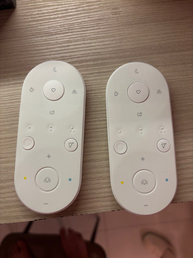 Philips ceiling light remote controller (Category: Other Home Appliances) located in Singapore. Submitted by 4hijk (Listing ID 1345959342, Image 1). Description: $10 for 1 $15 for 2.