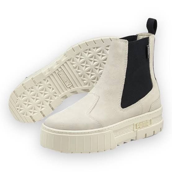 Puma Mayze Suede Chelsea Platform Boots White (Category: Boots) located in Makati City. Submitted by normalgirl44 (Listing ID 1346098506, Image 1). Description: Bought this online in Abu Dhabi. Authentic Puma. I gambled with the shoe size bc I loved the design so much and now here we are lol. These boots are labeled 37 but fit a EU 36 better. I was hoping I could break the shoe in and loosen it enough to fit because it looked so nice but unfortun