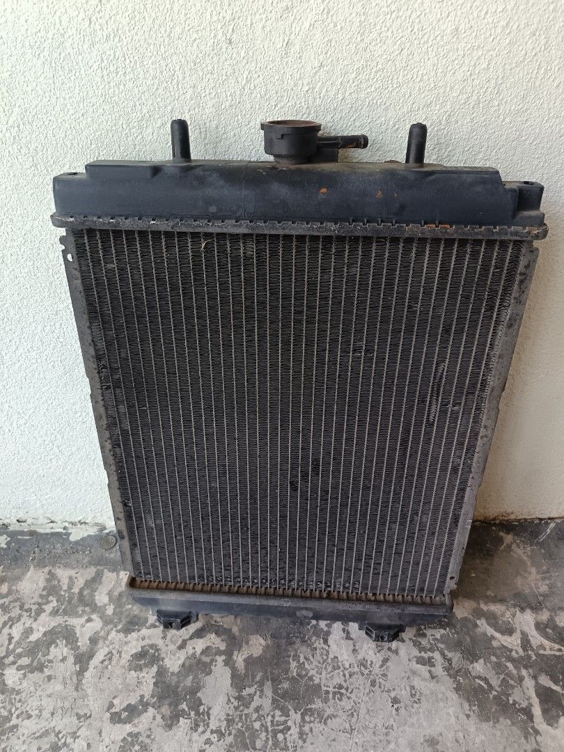 Radiator Perodua Kenari original, Men's Fashion, Activewear on Carousell