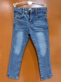 (Category: ) located in . Submitted by mizzwana-preloved (Listing ID 1346004511, Image 1). Description: .