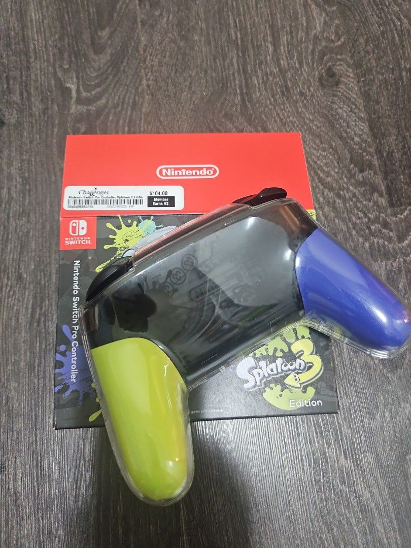 Splatoon 3 wireless remote controller (Category: Controllers) located in Singapore. Submitted by yusaffendi857 (Listing ID 1346044579, Image 2). Description: I am selling my used splatoon 3 wireless remote controller. In good condition, I had it in a hard shell casing since day 1. Item purchased at Challenger for $104..
