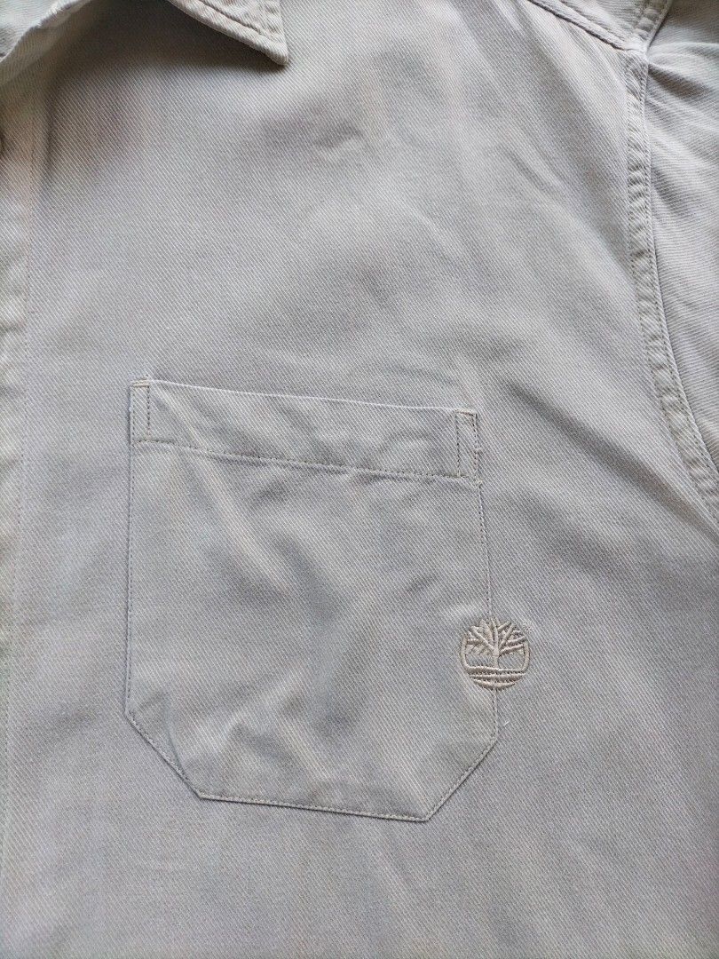 Timberland Long sleeve khaki polo (Category: Tshirts & Polo Shirts ) located in Mandaue City. Submitted by DREAD032 (Listing ID 1345966265, Image 3). Description: Timberland Long sleeve Khaki polo Size: XL Dimensions: W27.5 L34 Color Rate 10/10 as shown last picture No Issues Excellent Condition Free shipping thru LBC branch pick up only.