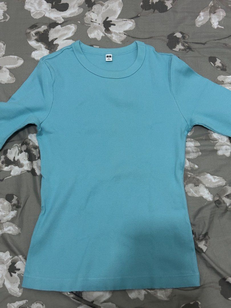 UNIQLO Cyan / Blue Top (Category: Blouses) located in Quezon City. Submitted by ryujin19 (Listing ID 1346066469, Image 1). Description: .