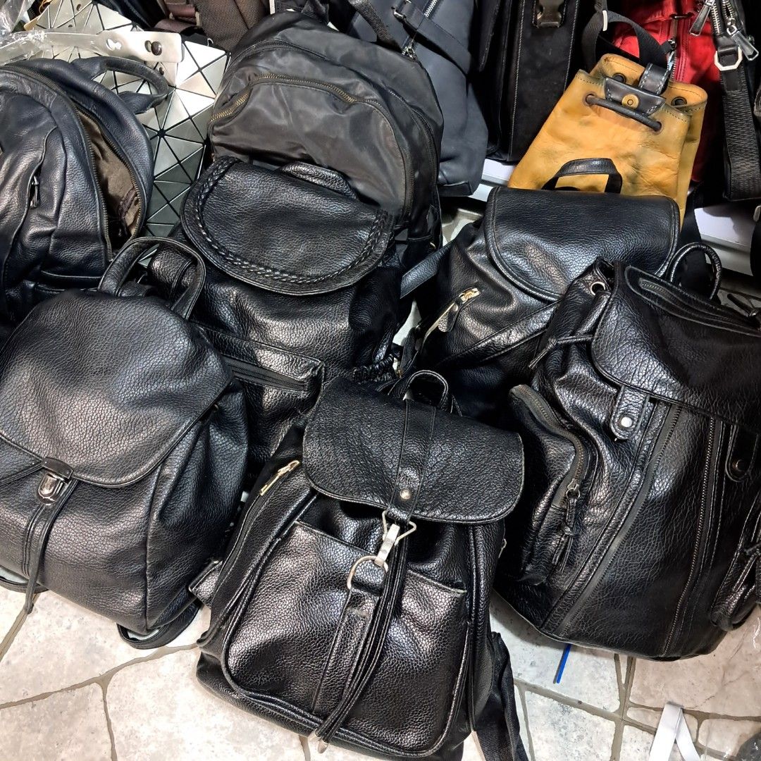 UNISEX BACKPACK LEATHER BACKPACK PLAIN BLACK BACKPACK FOR MEN WOMEN BACKPACK (Category: Backpacks) located in Rizal. Submitted by bagsandclothing (Listing ID 1345977682, Image 2). Description: ‼️DIFFERENT PRICES PM FOR PRICES AND MORE CHOICES‼️ 🩷HI THERE WELCOME TO MY SHOP🩷 -I sell Prelove bags and clothes feel free to visit my account for more choices BAGS: MEN & WOMEN ●Sling bag●Backpack●Traveling bag●Micro bag●Shoulder Bag WALLETS :MEN & WON