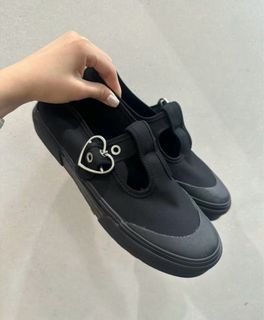 （分類：）位於 。 由 authentic.goods1999 提交（商品編號 1345976795，圖片 1）。簡介： 。