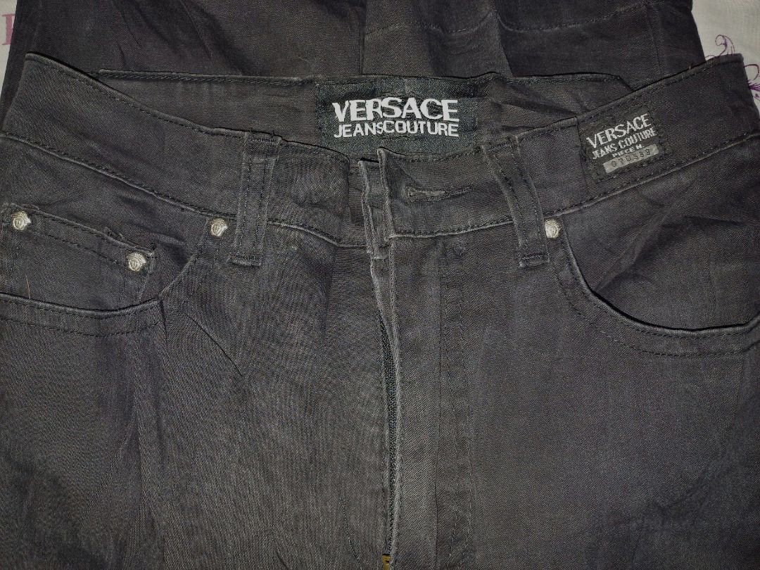Versace Jeans Couture Vintage 90's (Category: Luxury Apparel) located in Kabankalan. Submitted by kleyfit (Listing ID 1346041175, Image 1). Description: 🖤Add only Php50 for SF 🖤W-28 🖤L-37.