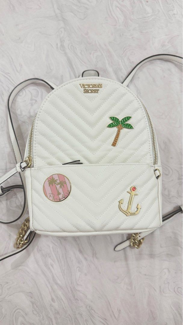 Victoria’s Secret Small Backpack (Category: Backpacks) located in Taguig. Submitted by rmsrnn (Listing ID 1345993267, Image 1). Description: .