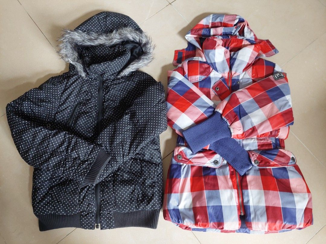 Winter Jacket （分類：嬰兒及小童流行時尚）位於 Hong Kong。 由 funnyfairy 提交（商品編號 1345964525，圖片 1）。簡介： $50 each.size 122.trade at Po Lam or Shatin station. 每件$50. 122碼.8/9 成新.寶林或沙田站交收.或SF到付.。