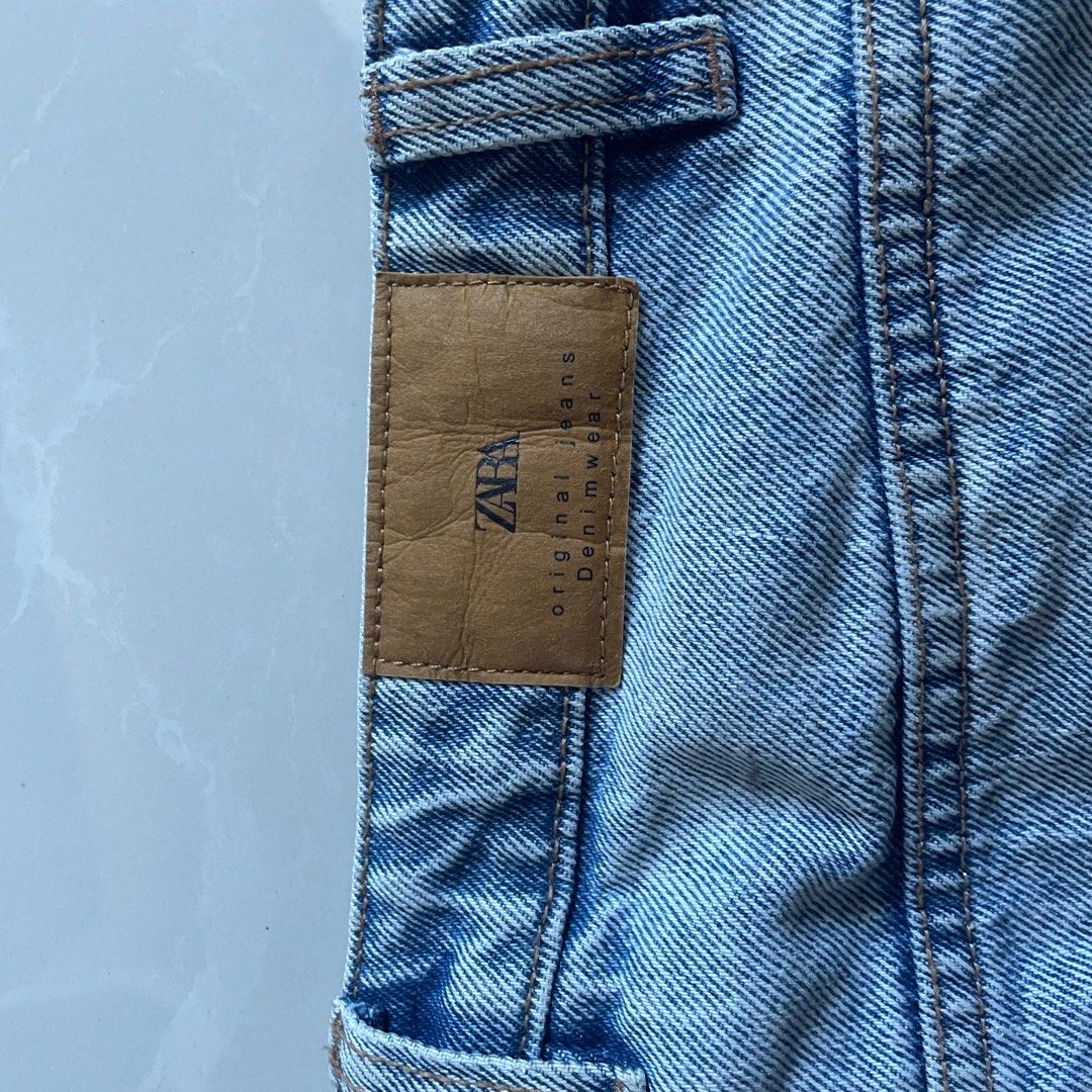 zara button denim frayed mini skirt (Category: Skirts) located in Cebu City. Submitted by letsdeeeeclutter (Listing ID 1345989449, Image 3). Description: w: 30-31" l: 15" silver buttons.