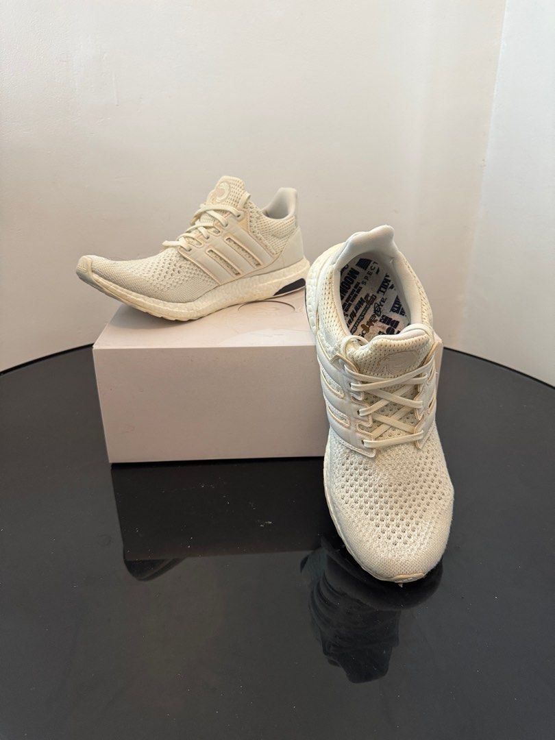 Adidas Ultraboos DNA x 007 (Category: Sneakers) located in Valenzuela. Submitted by markdodr (Listing ID 1346183324, Image 1). Description: Size 10.5 US with Box.