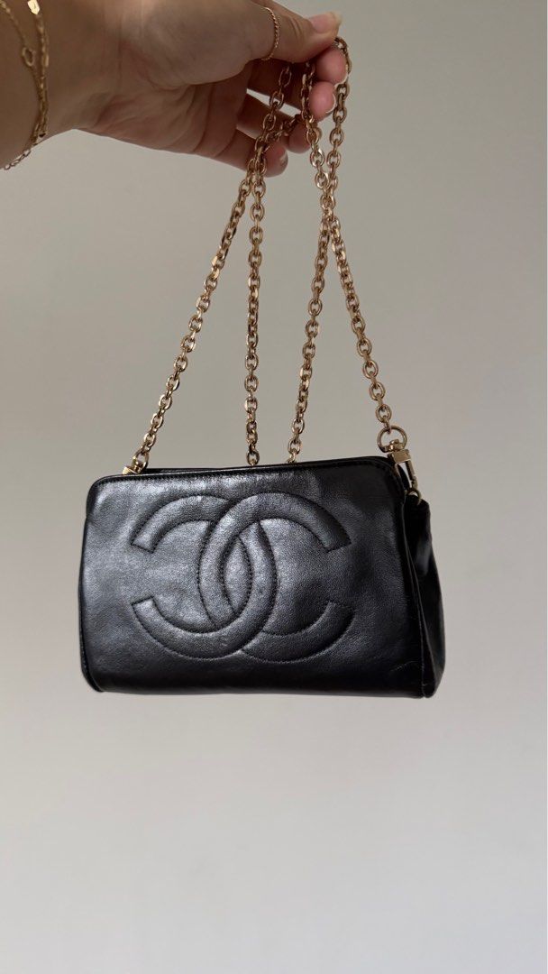 Authentic chanel purse (Category: Luxury Bags & Wallets) located in Quezon City. Submitted by kimtlee (Listing ID 1346116163, Image 3). Description: Bought as a pouch transformed into a bag with chain Had it authenticated at B101 revue and it’s authentic chanel.