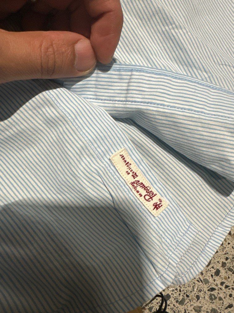 Authentic Penguin Long Sleeves XS (Category: Formal Shirts) located in Pasig City. Submitted by mrdecluttering_ph (Listing ID 1346223740, Image 3). Description: Authentic Penguin Long Sleeves Light Blue XS Shipping fee c/o buyer Slightly negotiable Rfs decluttering .