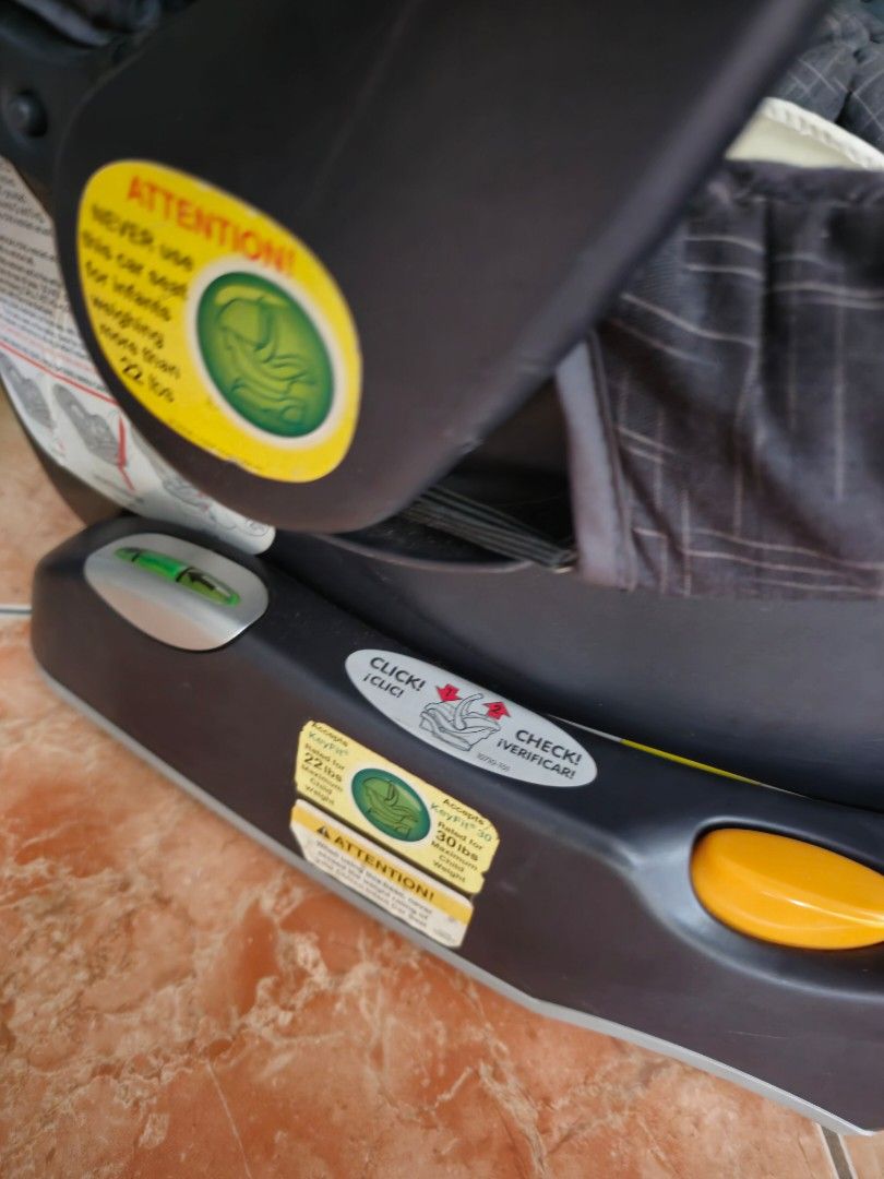 Chicco 3 in 1 car seat (Category: Car Seats) located in Manila. Submitted by versamnl (Listing ID 1346170146, Image 2). Description: chicco 3 in 1 car seat.
