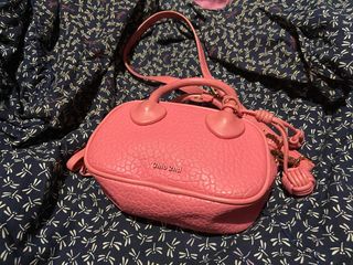 (Category: ) located in . Submitted by stellarstyles21 (Listing ID 1346220749, Image 1). Description: .