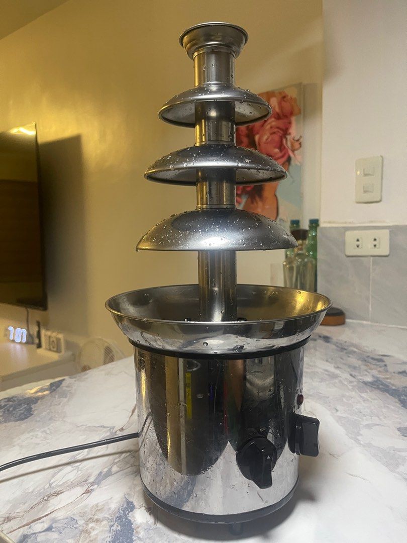 chocolate fountain (Category: Other Kitchen Appliances) located in San Fernando. Submitted by azi241 (Listing ID 1346167446, Image 3). Description: chocolate fountain used Twice No issues.