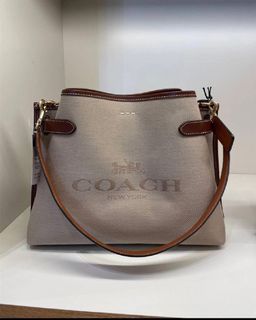(Category: ) located in . Submitted by baglovers8 (Listing ID 1346138648, Image 1). Description: .
