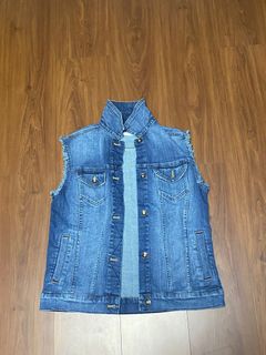 (Category: ) located in . Submitted by averyyyisss (Listing ID 1346274599, Image 1). Description: .