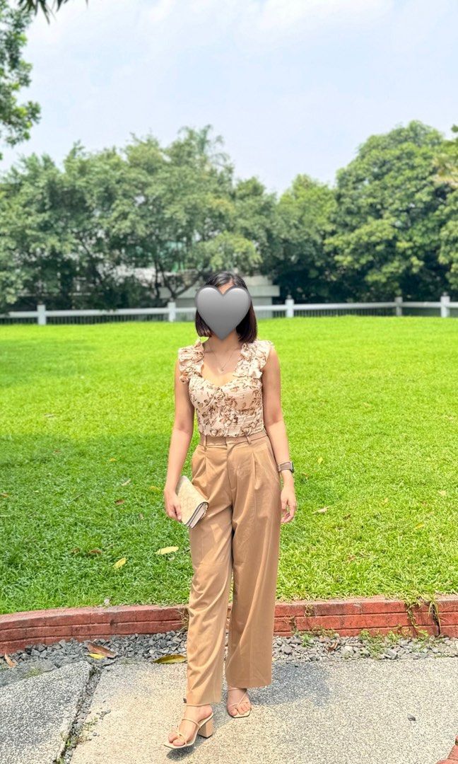 Floral Cami Top in Apricot (Category: Others Tops) located in Quezon City. Submitted by jtcaaa (Listing ID 1346278937, Image 1). Description: Used once! Bought for ₱641 .