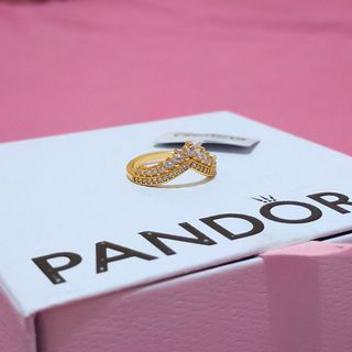 Gold Pandora princess wishbone ring in gold Pandora