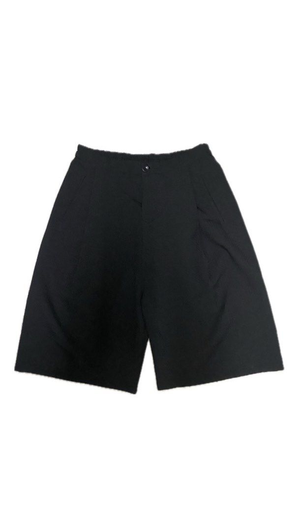 HAKAMA PANTS (Category: Jeans) located in Manila. Submitted by kidclutter (Listing ID 1346147050, Image 1). Description: Waist: 34-40 Length: 29 Leg Op: 15.5.
