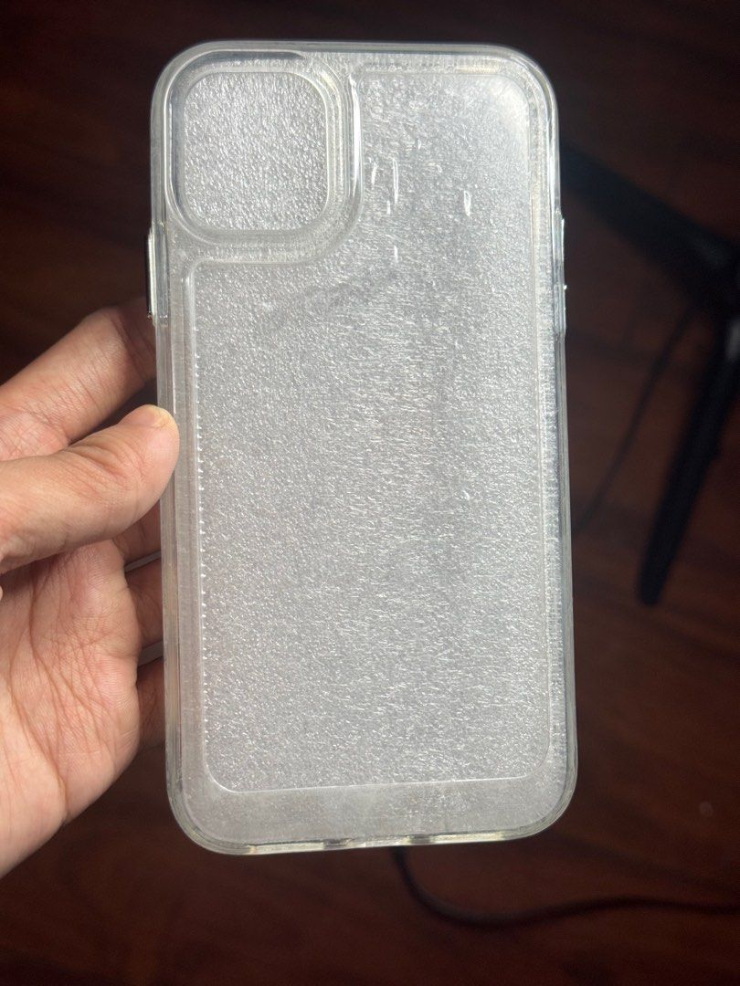 iPhone 11 clear case (Category: Cases & Sleeves) located in Pasig City. Submitted by beautyloversph (Listing ID 1346211707, Image 3). Description: Not used 💜.