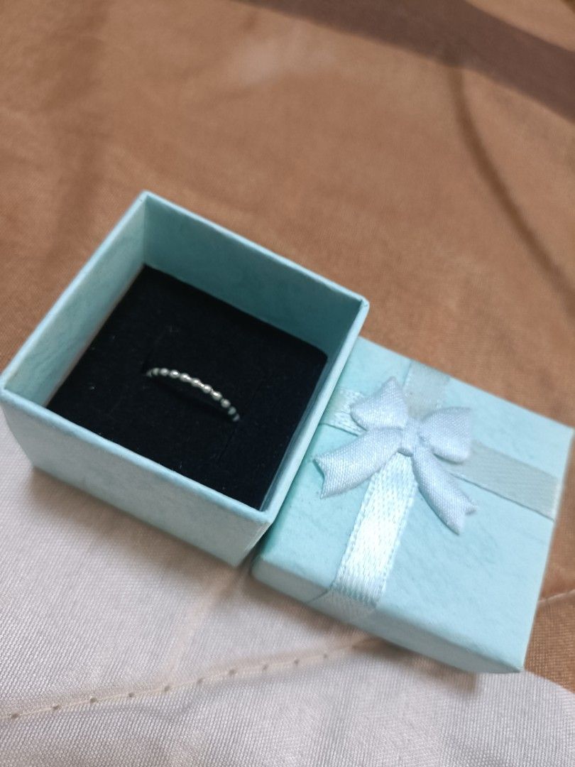 Italy 925 Silver Ring - Women (Category: Rings) located in Manila. Submitted by mhonicz (Listing ID 1346169305, Image 2). Description: Italy 925 Silver Ring - Women - Ring Size, 5 - Non Tarnish, fit for everyday use - Use Silver Liquid Cleaner for cleaning - Suitable for any occasion - RFS: too many silver rings need to declutter - Original price of the ring php 600 - Mode of payment: G Cash, BPI / BDO Bank transfer - Delivery by lalamove or grab