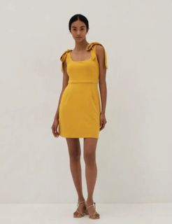 (Category: ) located in . Submitted by ly.closet (Listing ID 1346153998, Image 1). Description: .