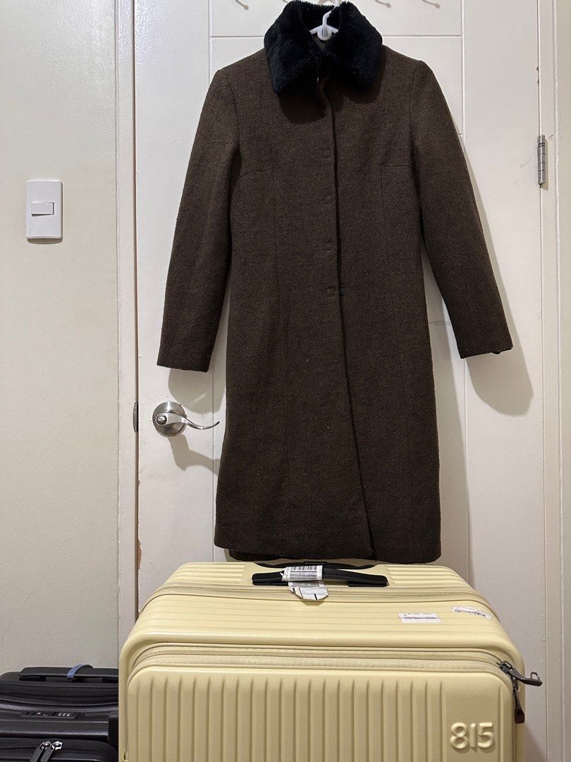 Long Wool Coat (Category: Coats, Jackets and Outerwear) located in Quezon City. Submitted by declutterw_v (Listing ID 1346287455, Image 1). Description: Korean style wool coat Used only once.