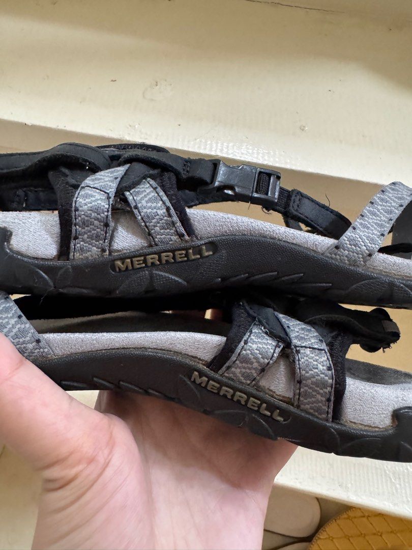 Merrell Sandals (Category: Sandals) located in Los Banos. Submitted by declutterbycee (Listing ID 1346206599, Image 3). Description: .