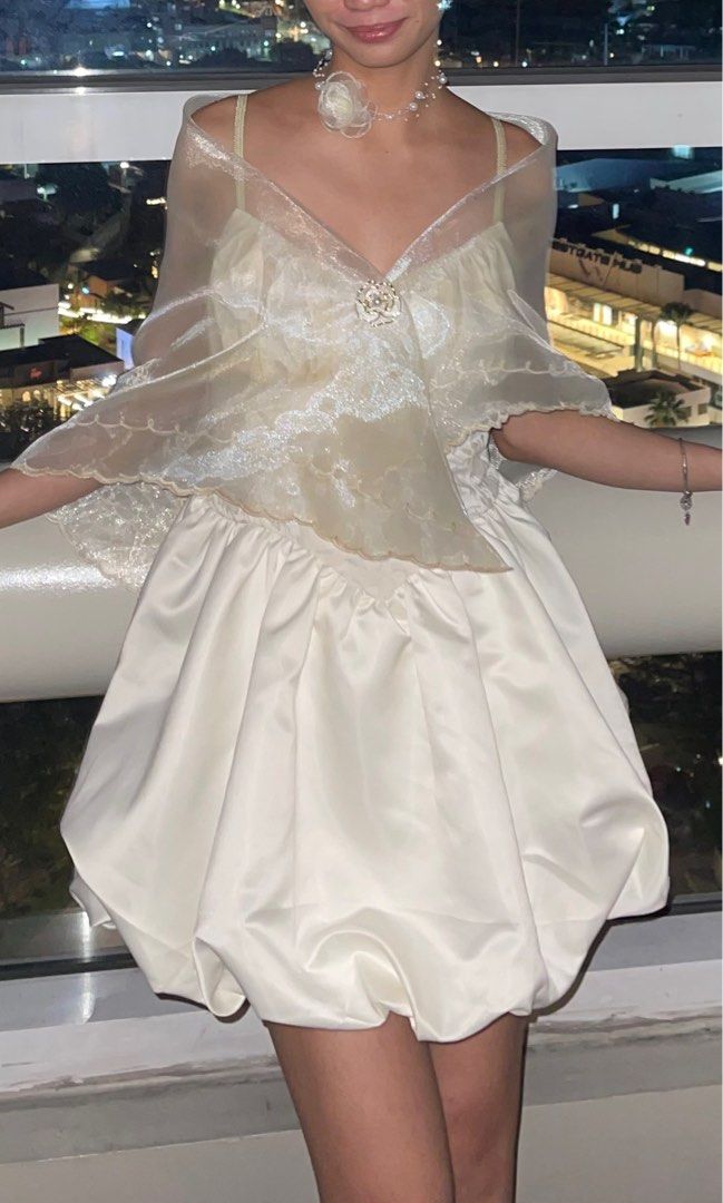 Modern Filipiniana (Category: Dresses) located in San Pedro. Submitted by user73621 (Listing ID 1346165036, Image 1). Description: Used once Waist: 24 Inclusion: Dress Alampay Brooch.