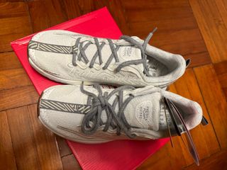 （分類：）位於 。 由 ekylee02 提交（商品編號 1346267153，圖片 1）。簡介： 。