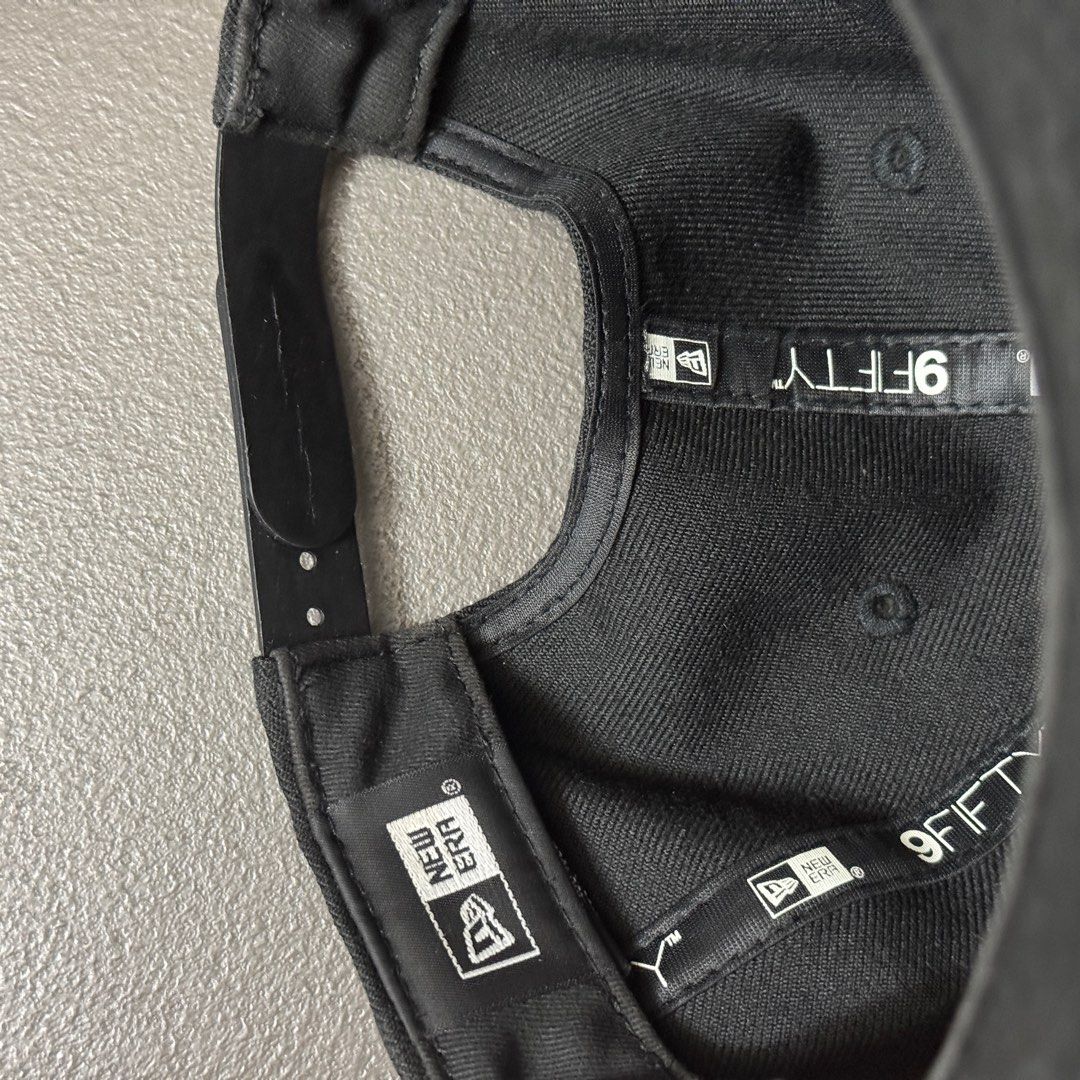 NEW ERA PLAIN SNAPBACK CAP (Category: Caps & Hats) located in Makati City. Submitted by kuroimarket (Listing ID 1346249230, Image 3). Description: FOR SALE ONLY AUTHENTIC GOOD OVERALL CONDITION NEEDS CLEANING RFS: UNLOADING.