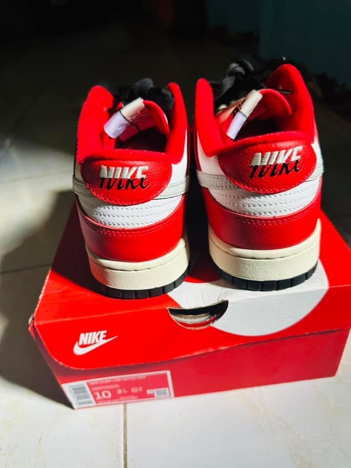 NIKE DUNK LOW CHICAGO SPLIT (Category: Sneakers) located in Batangas. Submitted by ryanjaycalalo222261934 (Listing ID 1346129584, Image 3). Description: SIZE 10 Nasukat lng .