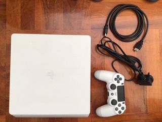 （分類：）位於 。 由 ecmshk 提交（商品編號 1346152603，圖片 1）。簡介： 。