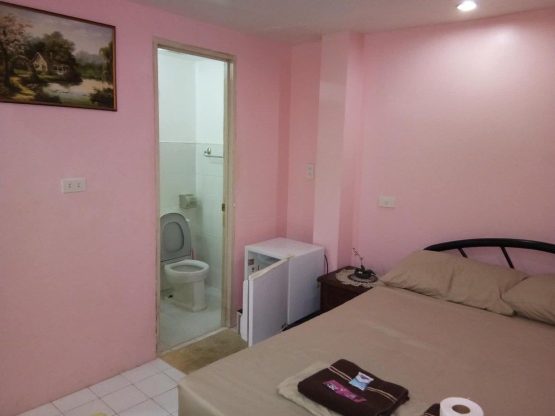 Room for rent (Category: Room Rentals) located in Mandaue City. Submitted by zeeee8 (Listing ID 1346123533, Image 2). Description: Fully Furnished room with own toilet. Available for daily/monthy rent PM for more details. Thank you.