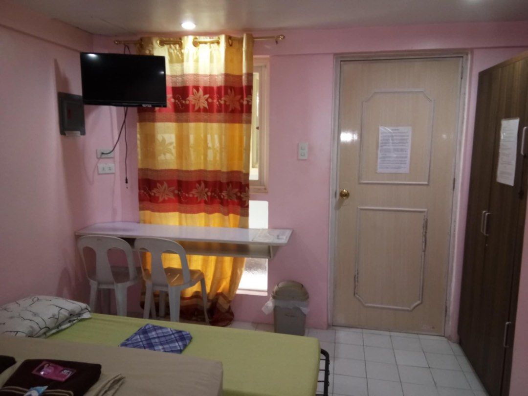 Room for rent (Category: Room Rentals) located in Mandaue City. Submitted by zeeee8 (Listing ID 1346123533, Image 3). Description: Fully Furnished room with own toilet. Available for daily/monthy rent PM for more details. Thank you.