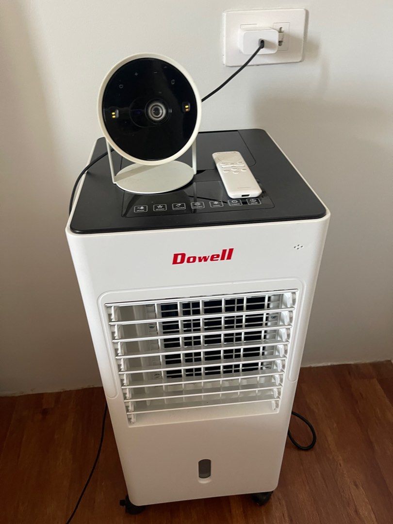 SAMSUNG FREESTYLE (Category: Projectors) located in Baguio. Submitted by azi241 (Listing ID 1346160081, Image 1). Description: SAMSUNG FREESTYLE NO ISSUES WITH BAG AND CHARGER TOOK GREAT CARE OF IT. PM for questions ❤️ 23K if with Aircooler.