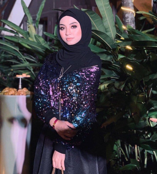 Sequence Outer Jacket (Category: Coats, Jackets and Outerwear) located in Kuala Lumpur. Submitted by marzfh (Listing ID 1346236235, Image 1). Description: .