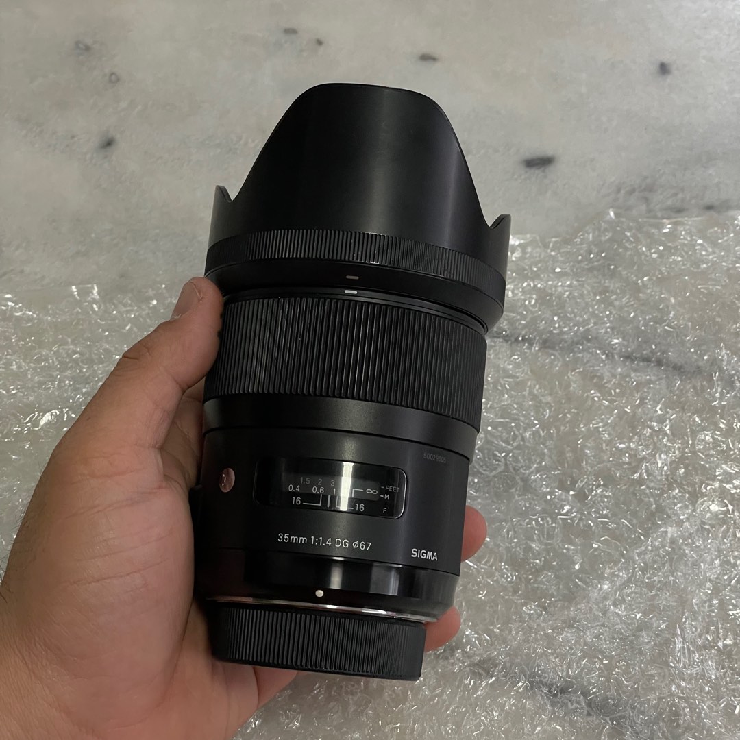 SIGMA ART 35mm f1.4 (Nikon), Photography, Lens & Kits on Carousell