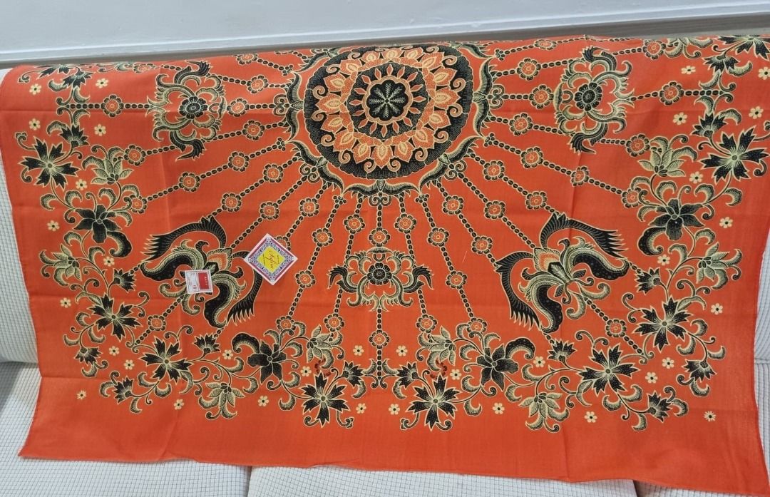 SQ1 - SQUARE TABLE CLOTH - ORANGE COLOUR (105 CM X 105 CM)
