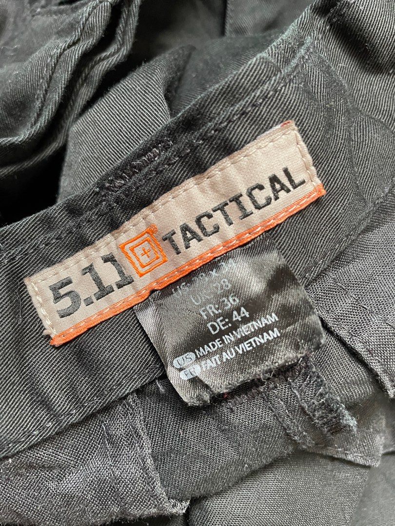 Tactical pants 5.11 (Category: Jeans) located in Lucena. Submitted by riyizthriftz (Listing ID 1346299296, Image 3). Description: 5.11 tactical pants black W28 L42 hem 9 Excellent condition No issue Jnt courier 📍Lucena city 950 pesos only .