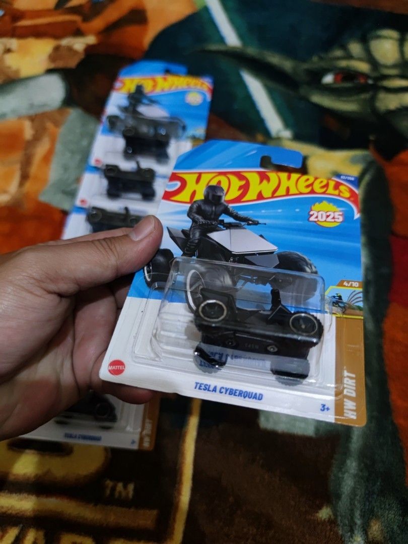 TESLA CYBERQUAD HOT WHEELS AUTHENTIC (Category: Vehicle & Diecast Models) located in Tanay. Submitted by tykezz (Listing ID 1346278043, Image 2). Description: pay now shp now tanay rizal.