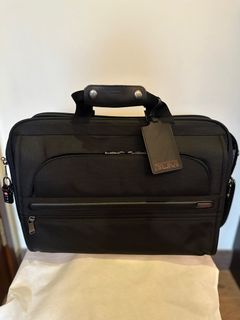 Tumi 黑色 22 吋可擴充登機服裝袋629767211002911114