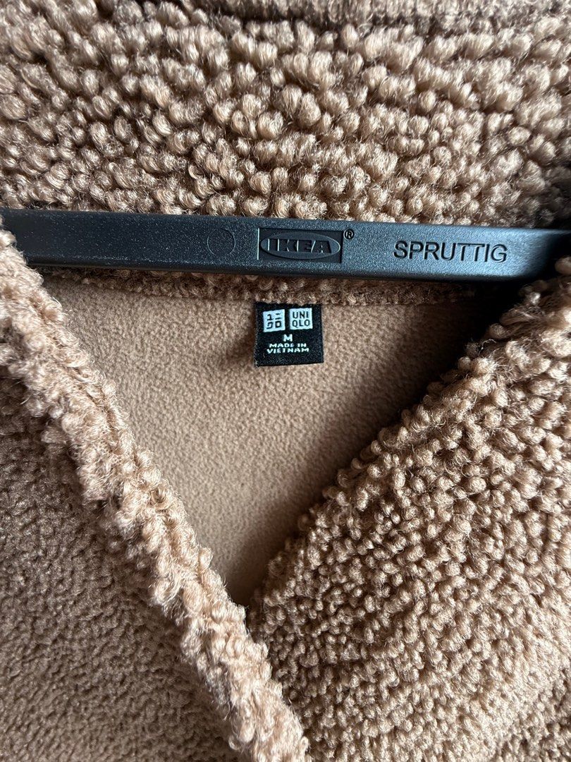 Uniqlo Brown Fleece Coat (Category: Coats, Jackets and Outerwear) located in Makati City. Submitted by anbnchn (Listing ID 1345474318, Image 2). Description: 🩷 Uniqlo Brown Fleece Coat 🩷 Fleece-lined inside 🩷 Perfect for Fall - Winter 🩷 Size M RFS: Not used anymore.