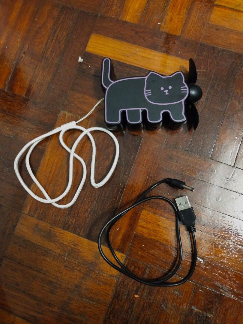 USB powered cat shaped fan - only works when plugged in, cannot be ...